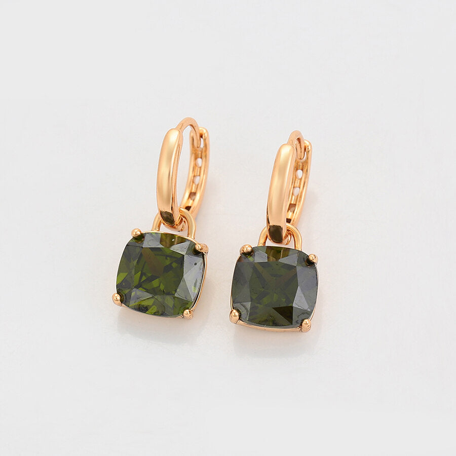 Gold-plated Earrings with green crystal pendant - beautiquepoint.com